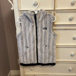The North Face Furlander Light Gray Fleece Vest